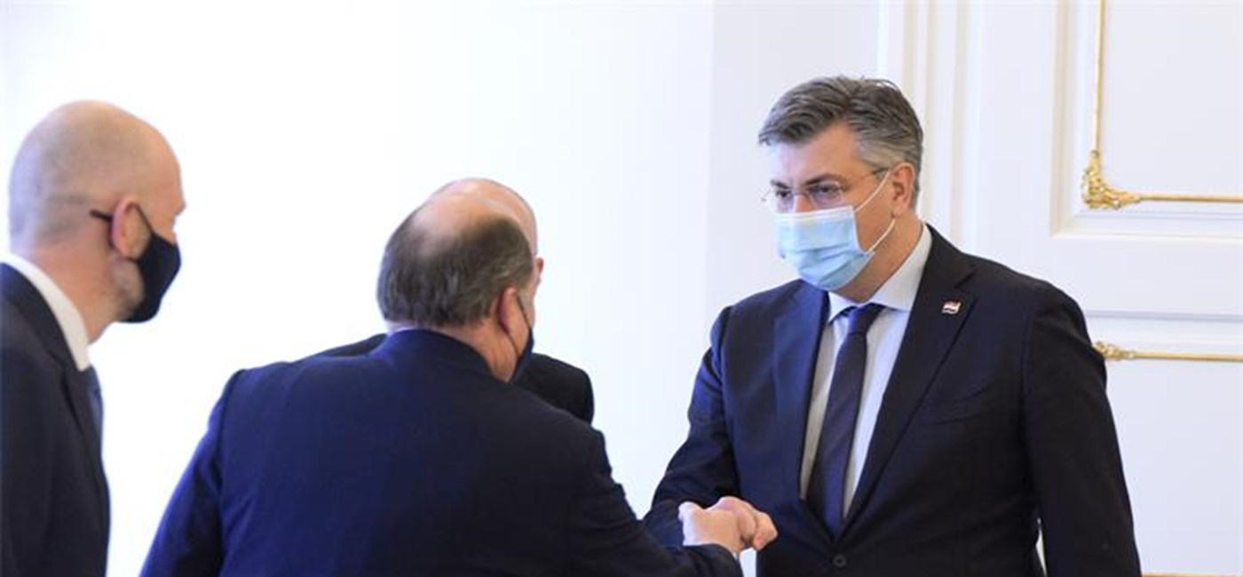 Croatian PM meets with British defence secretary